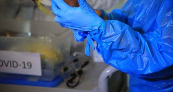 renca-acumula-mas-de-1-000-test-pcr-pendientes-y-10-fallecidos-sin-confirmar-si-tenian-covid-19